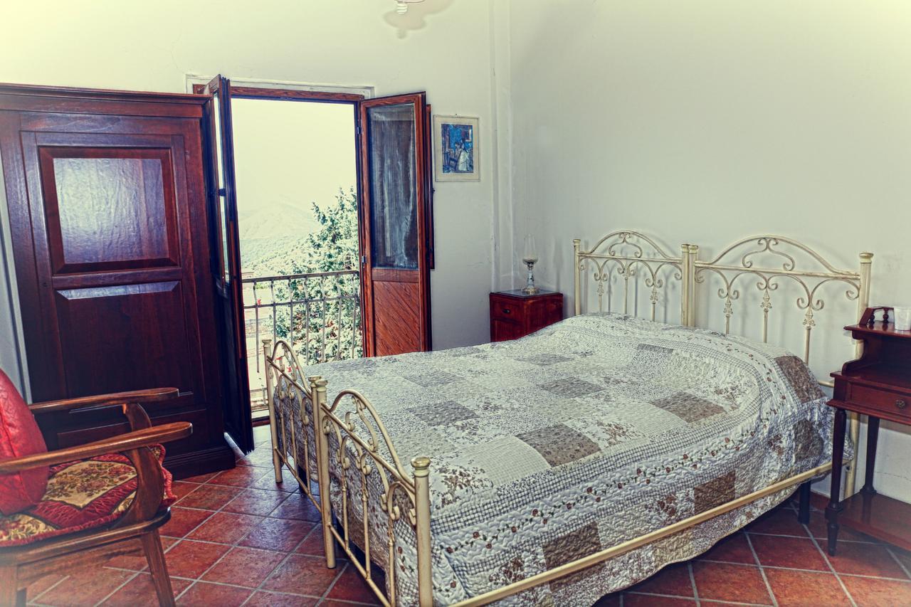 Bed and Breakfast La Pietra D'Argento Казертавеккья Экстерьер фото